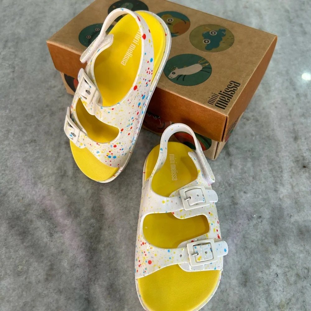 Mini Melissa brighten up